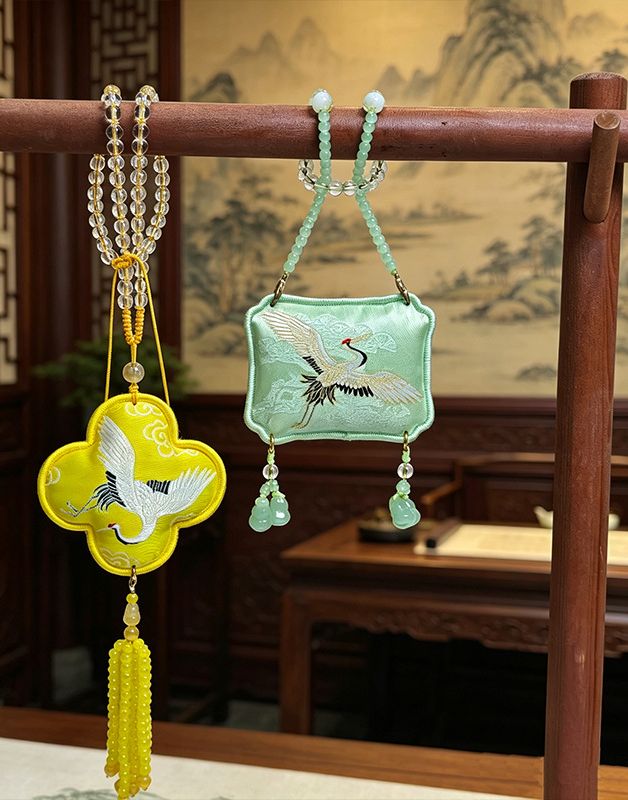 Hand-Embroidered Mulberry Silk Custom Herbal Sachet｜Five Elements & Zodiac Luxury Gift